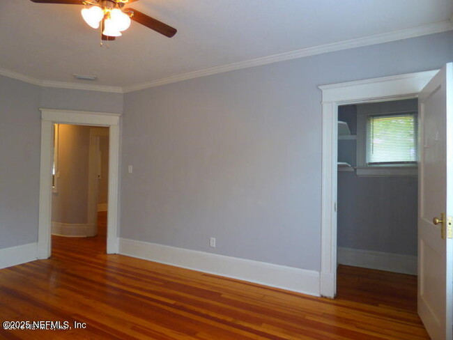 Building Photo - 2304 College St