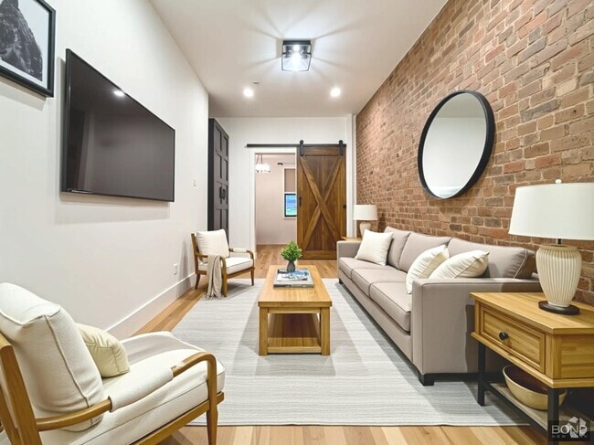 Building Photo - 298 Nassau Ave