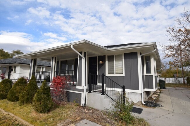 Photo - Remodeled 2 Bedroom Home in Salt Lake City!