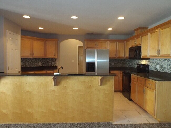 Foto del edificio - Spacious Pace Home with Office, Fireplace ...