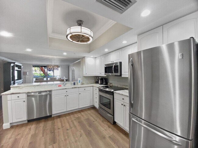 Building Photo - Two Bedroom Condo at Longboat Key