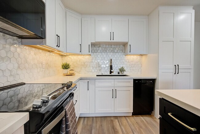 Foto del edificio - 6th and Raymond