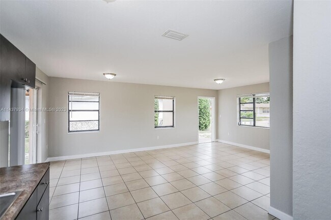 Foto del edificio - 2300 NW 179th Terrace