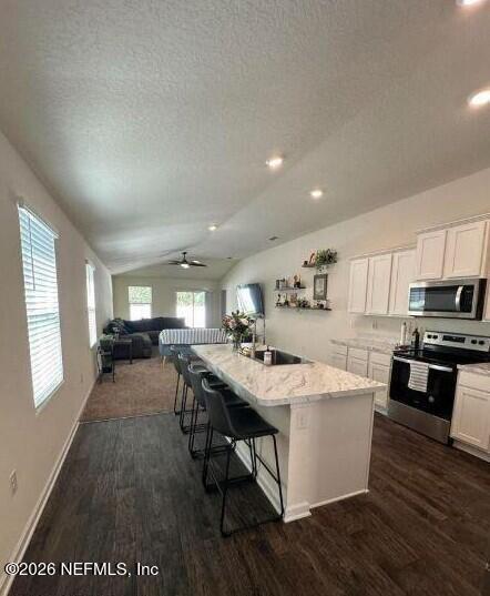 Building Photo - 5858 Calvary Dr