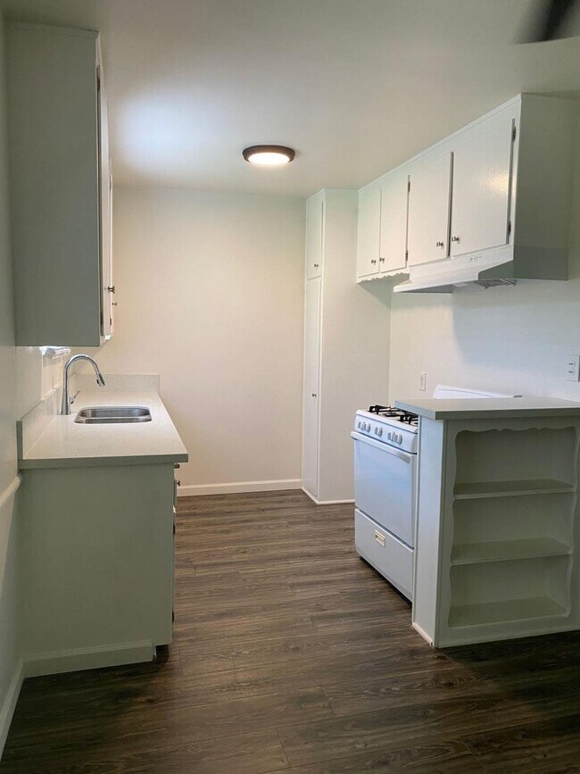 6434 Shirley Ave Apartments in Reseda, CA