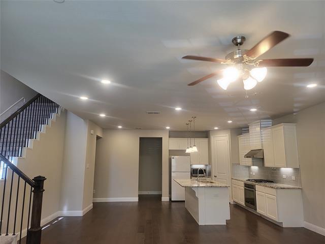 Foto del edificio - 3640 Harebell Dr