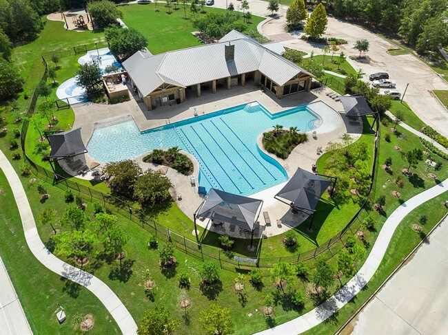 Building Photo - 3831 Fleetwood Falls Ln