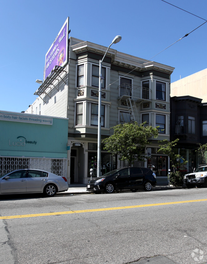 Primary Photo - Hayes Street Apartments