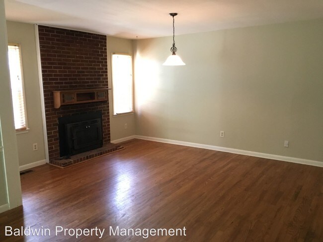 Building Photo - 3732 Vandalia Dr