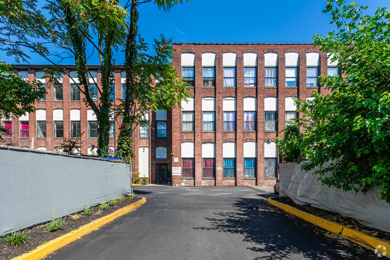 Primary Photo - The Godwin Lofts