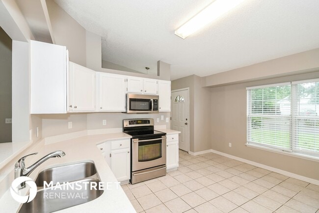 Foto del edificio - 8155 Teaticket Dr