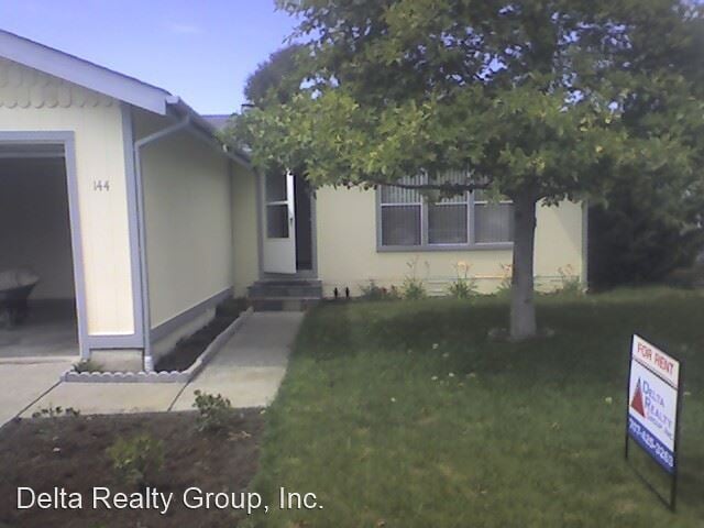 Primary Photo - 3 br, 2 bath House - 144 Creekside Cr