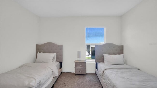 Foto del edificio - 5440 Logan Cave Ave