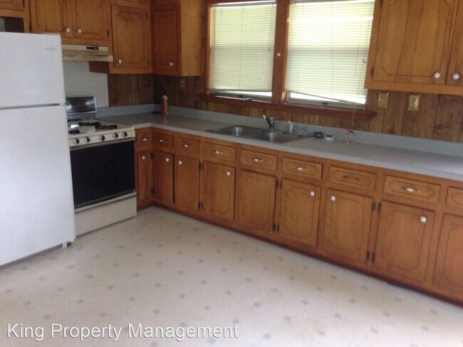 Foto del edificio - 3 br, 1 bath House - 54 Edwin Avenue
