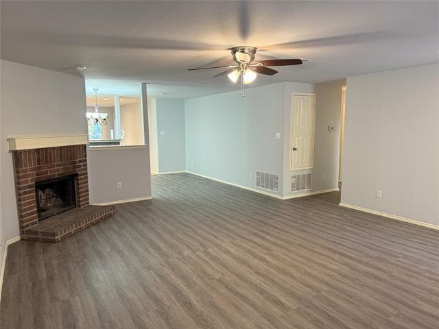 Foto del edificio - 2201 Timothy Dr