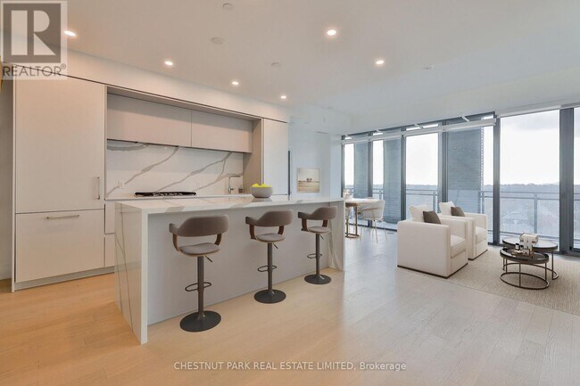 Building Photo - 1 Hillsdale Ave W