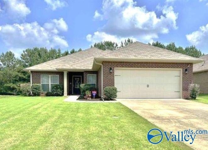 Primary Photo - 140 Clydesdale Ln