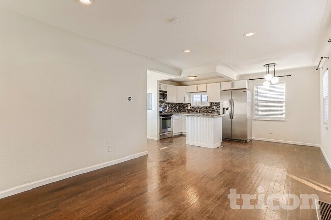 Building Photo - 1364 Ironton St