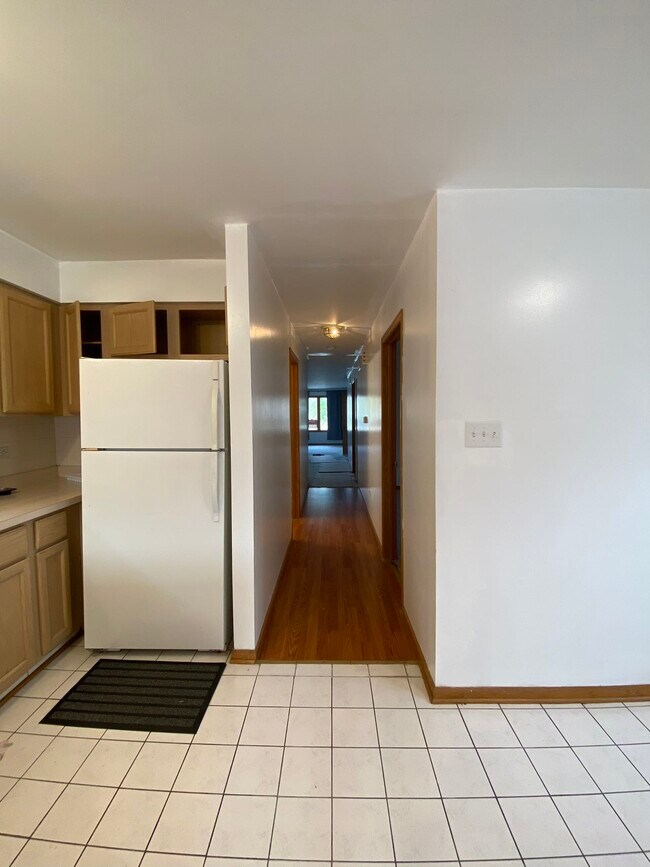 Foto del edificio - 2628 S Emerald Ave