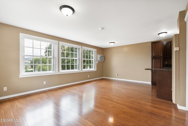 Foto del edificio - 2905 Foothill Dr