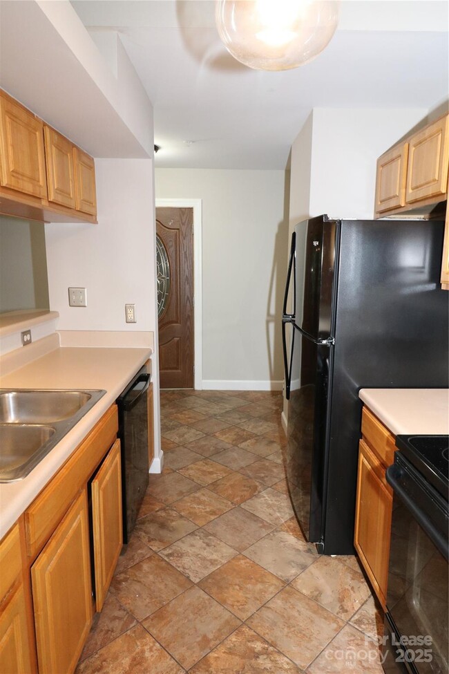 Foto del edificio - 2558 Carya Pond Ln