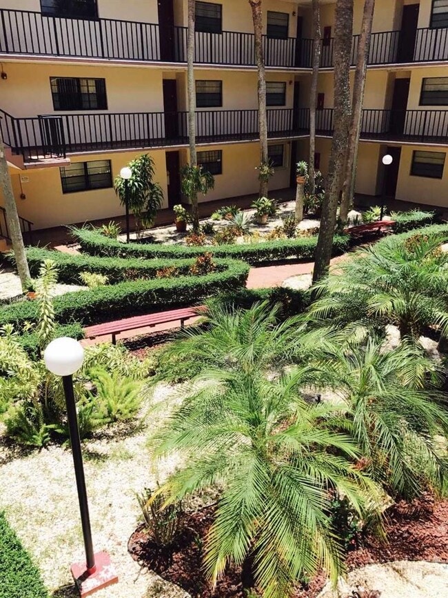 Foto del edificio - 10825 SW 112th Ave