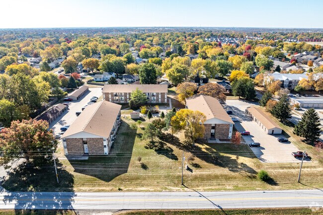 Foto aérea - Adventureland Village Apartments