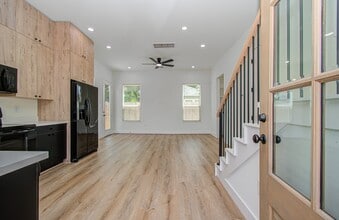 Building Photo - 1308 Tarley St