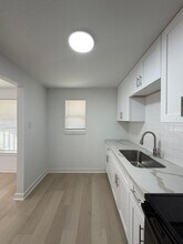 Building Photo - 201 Lowery Dr