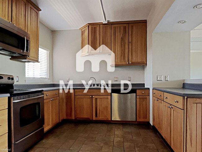 Building Photo - 2 br, 2 bath Condo - 353 E Thomas Rd Apt C...
