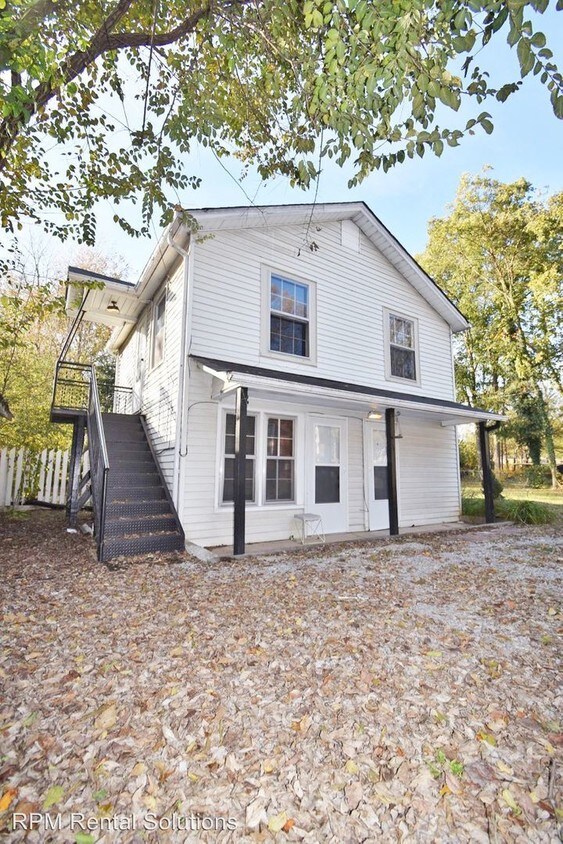 Primary Photo - 220 S Bilbro Ave