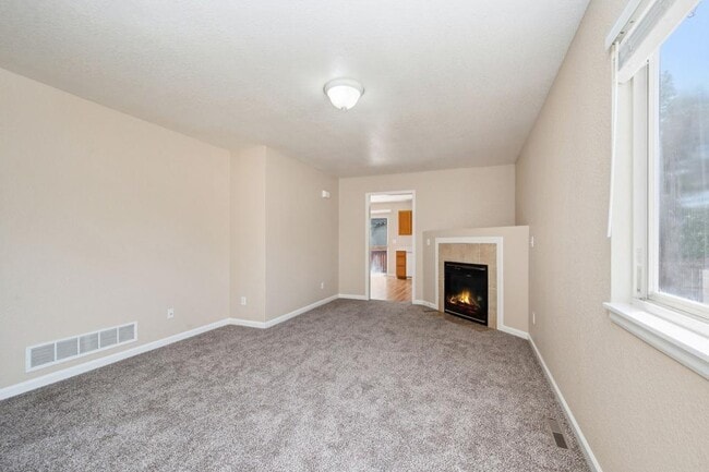 Photo - 698 Eagle Dr Townhome