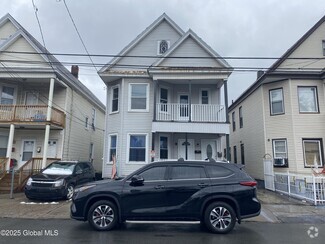Building Photo - 856 Stanley St