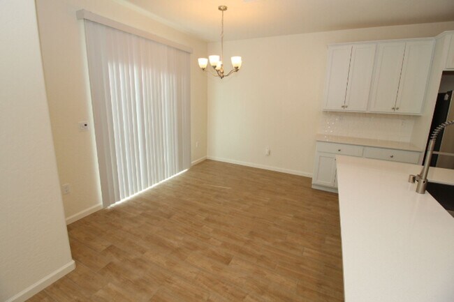 Foto del edificio - 1462 Pioneer Ln