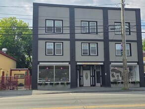 Building Photo - 10 N Main St