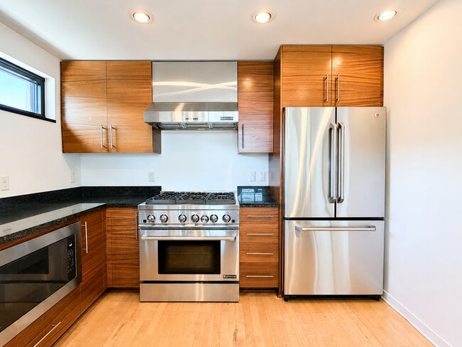 Foto del edificio - 1830 NW Riverscape St