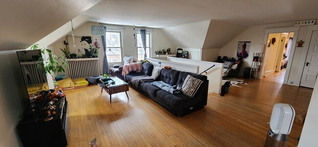 Building Photo - 1900 Colfax Ave S