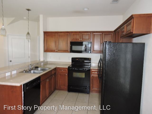 Building Photo - 3 br, 2.5 bath House - 904 Chase Creek Circle