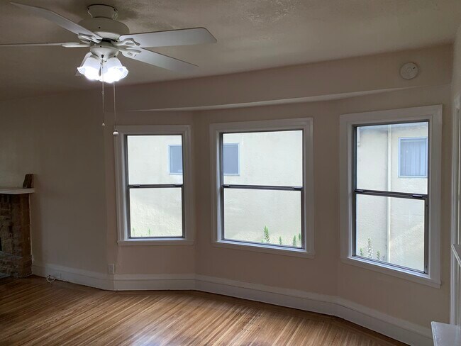 Foto del edificio - 4315 Essex St