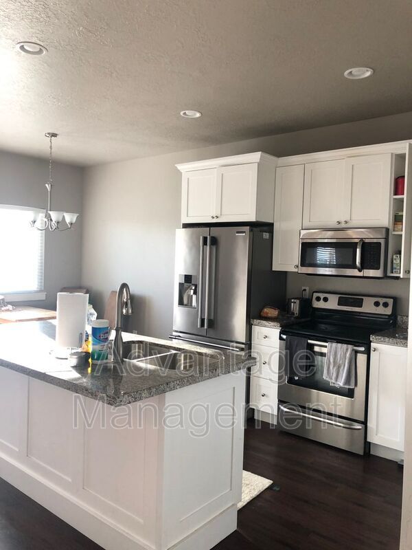 Building Photo - 712 S 1840 W
