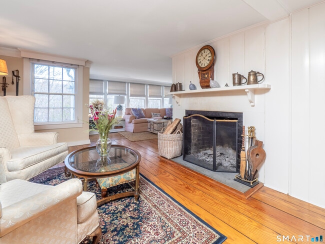 Building Photo - 95 Peaceable St