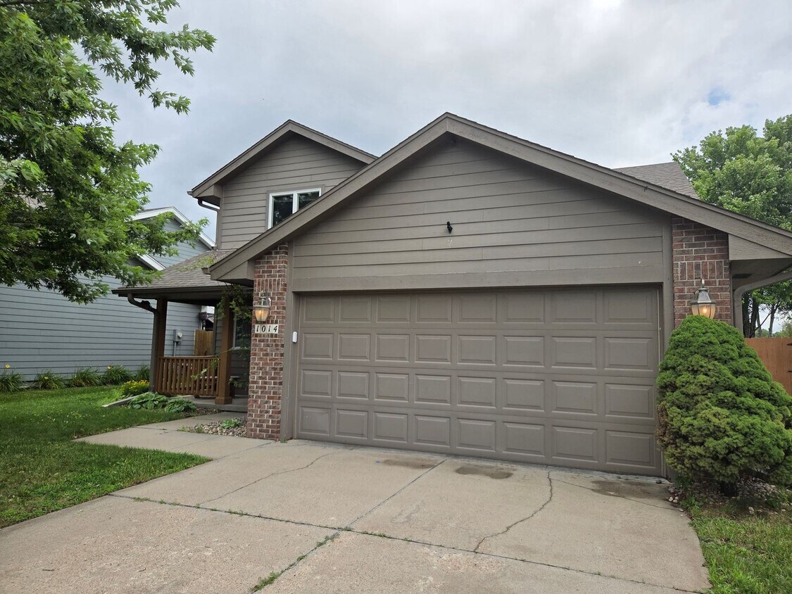 Foto principal - Beautiful 3-bedroom house available now