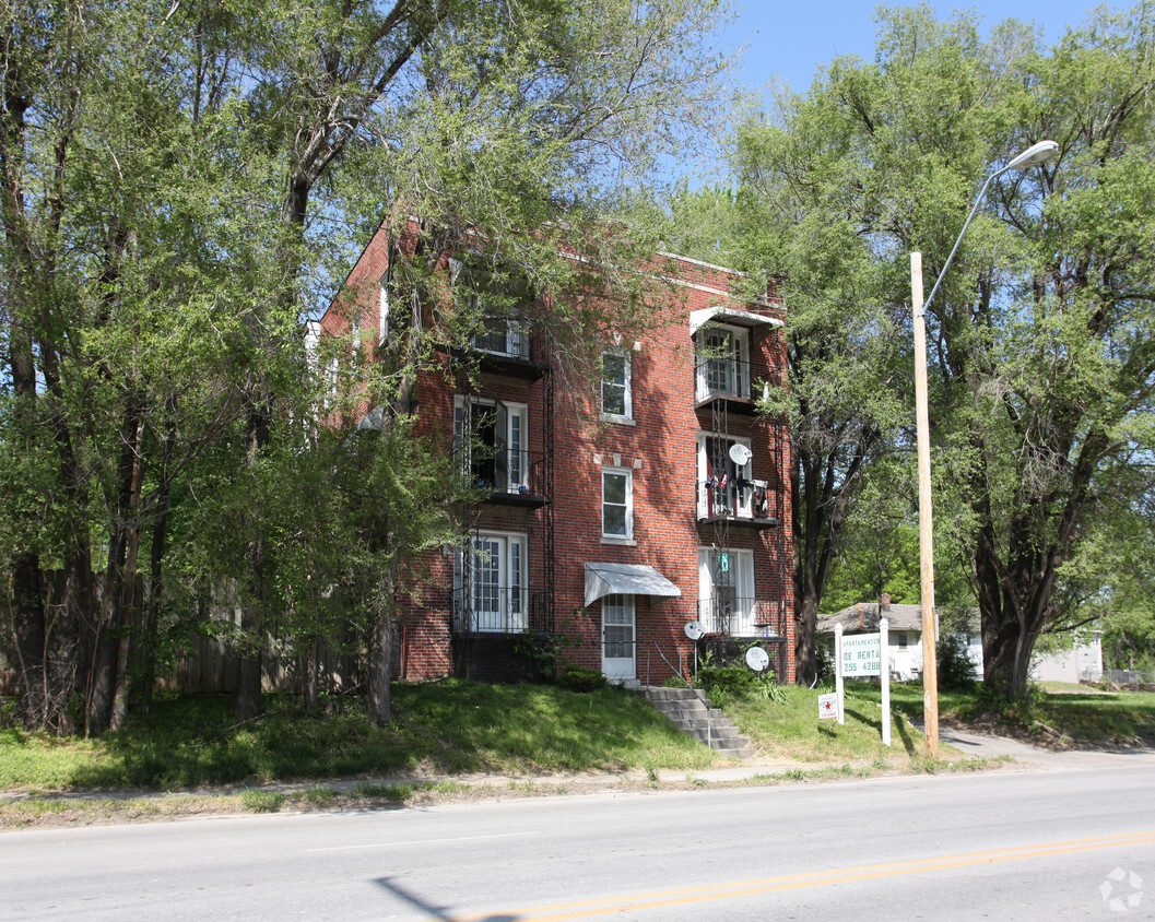 Building Photo - 4012 E 12th St