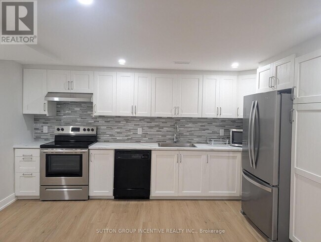 Building Photo - 9 Cowles Ct