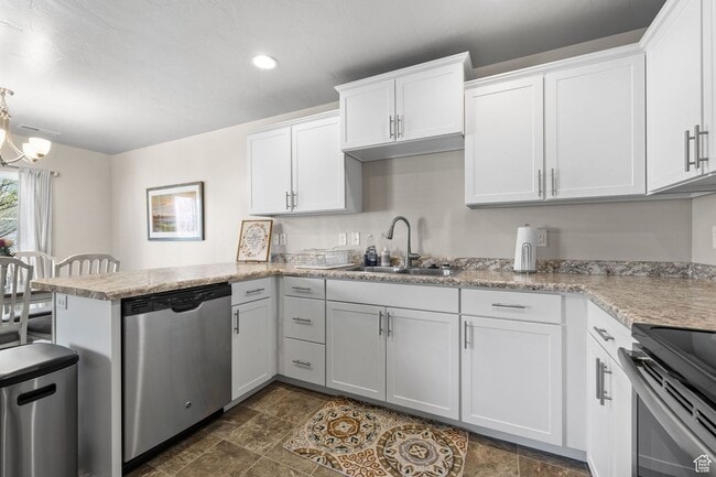 Building Photo - 3 Bedroom Townhome  in Pleasant Grove for Rent!