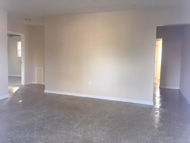 Building Photo - 1185 Biscayne Dr