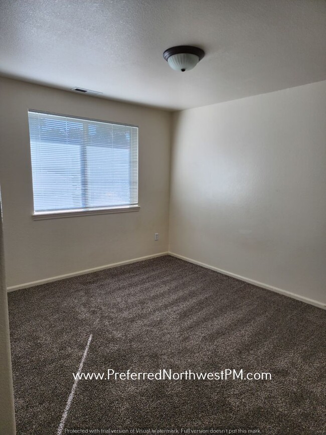 Foto del edificio - Updated Townhouse in South Eugene