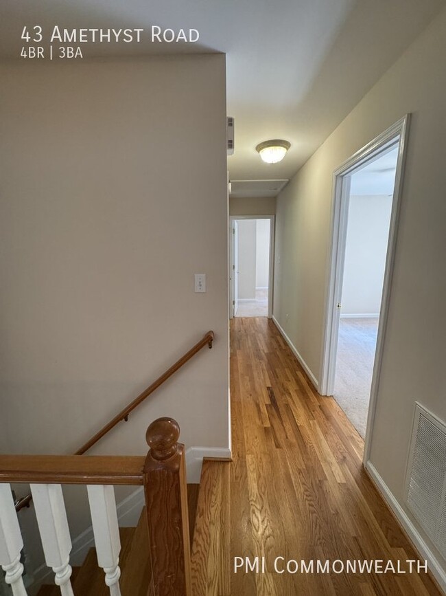 Building Photo - 4 Bed / 3 Bath Single Family (Available Now)