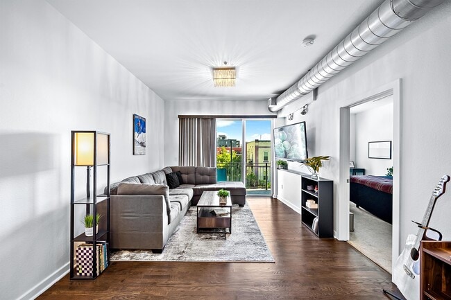 Building Photo - 1441 Central St