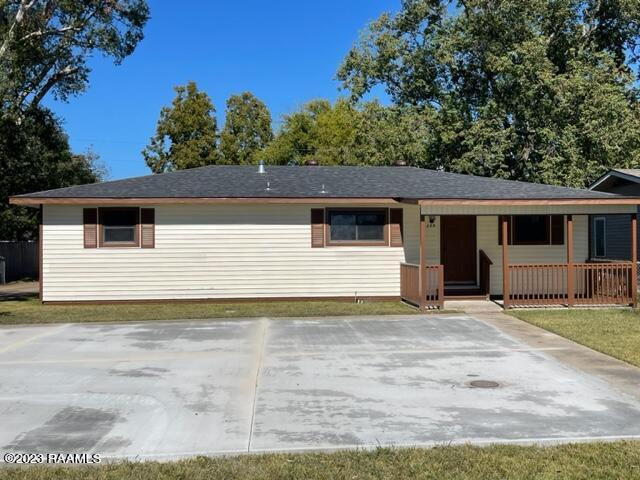 Foto principal - 229 Magnolia St